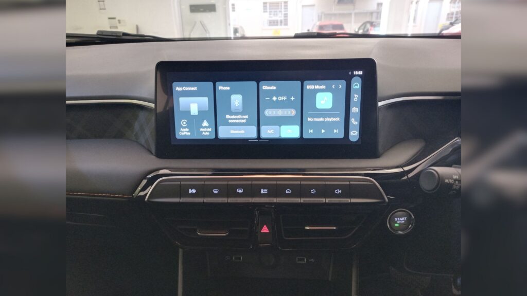 2. CMH MG Pinetown MG3 infotaiment1